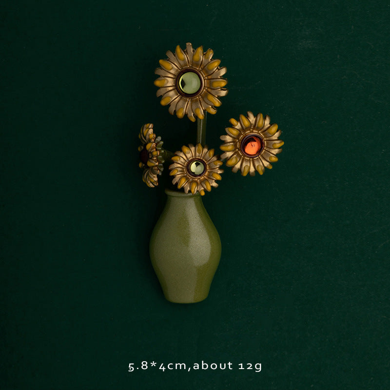 Botanical & Novelty Brooch Collection