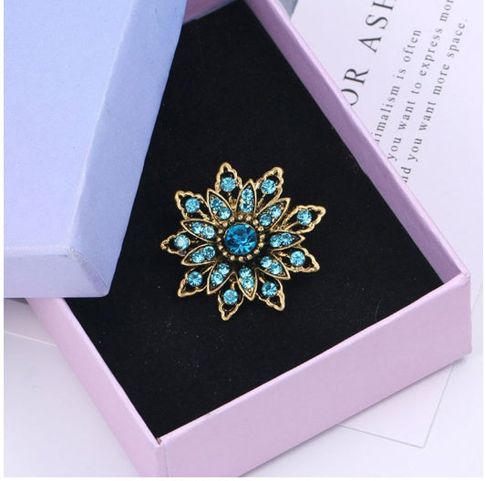 Petite Floral Accent