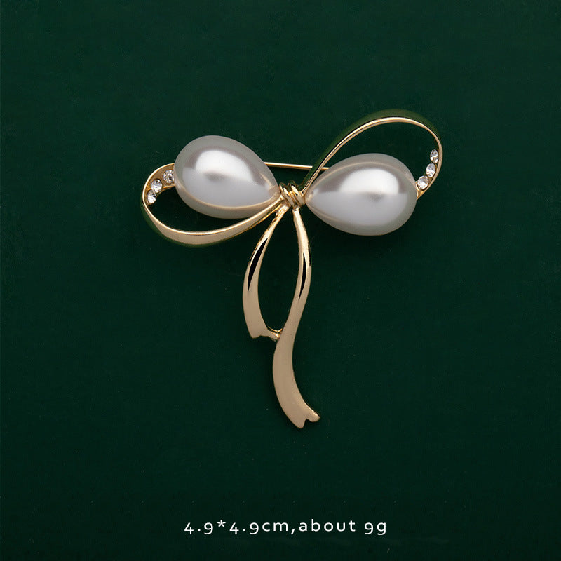 Botanical & Novelty Brooch Collection