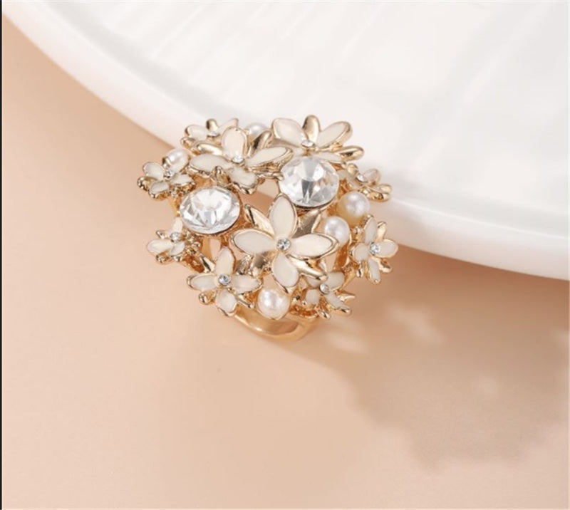 Geometric Accent Ring