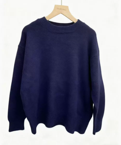 Relaxed Round-Neck Pullover