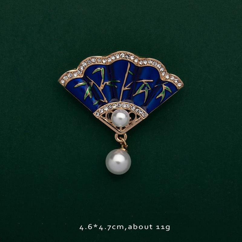 Botanical & Novelty Brooch Collection
